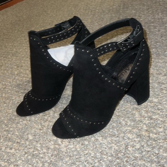 Carlos suede heel booties. 6 - Picture 3 of 7